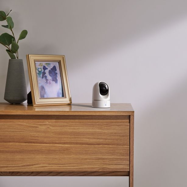 Eufy Indoor Cam 2K Pan & Tilt